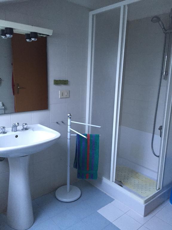 Mansarda Mare Apartman Altidona Szoba fotó